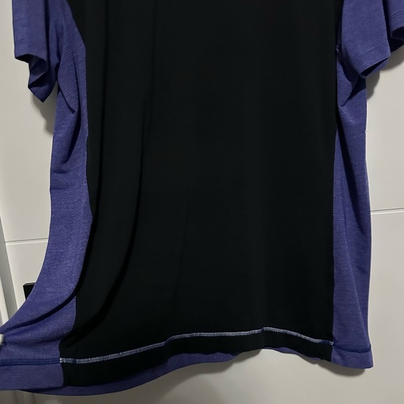 Lululemon: Women’s Short Sleeve Shirt - Picture 5 of 7